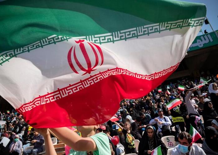 نقش ِهنرمندان در جنگِ رمضان؛ فراتر از موشک، فراتر از ایران
